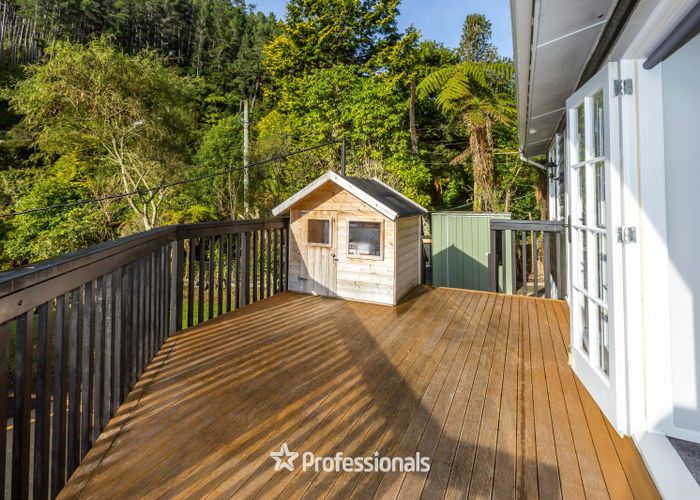  at 130 Pinehaven Road, Pinehaven, Upper Hutt, Wellington