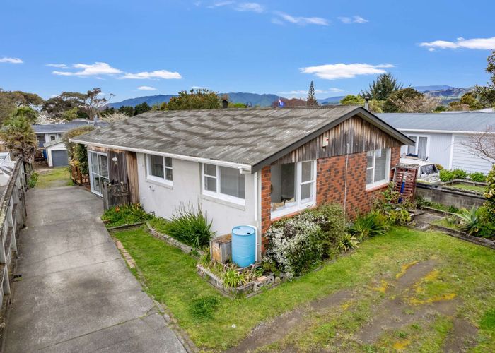  at 7 Chums Road, Paraparaumu Beach, Kapiti Coast, Wellington
