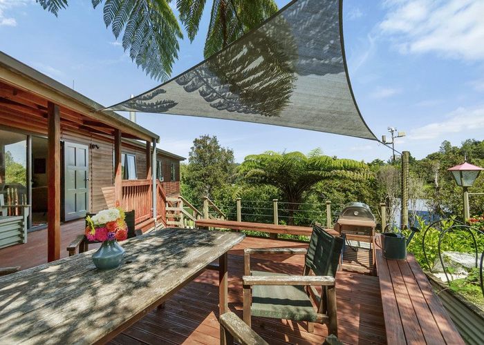  at 6 Lowry Heights, Stokes Valley, Lower Hutt, Wellington