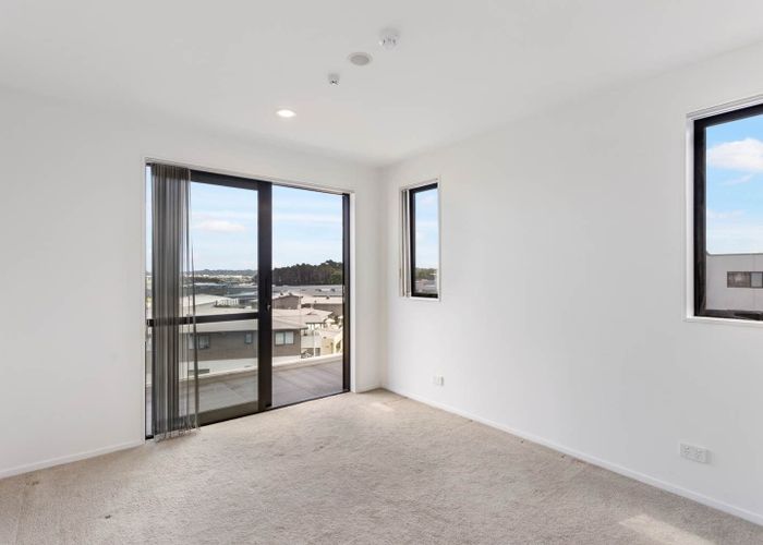  at 402/46 Rosedale Road, Rosedale, Auckland