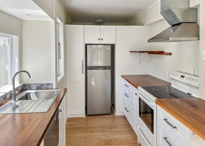  at 73 Owen Street, Belmont, Lower Hutt