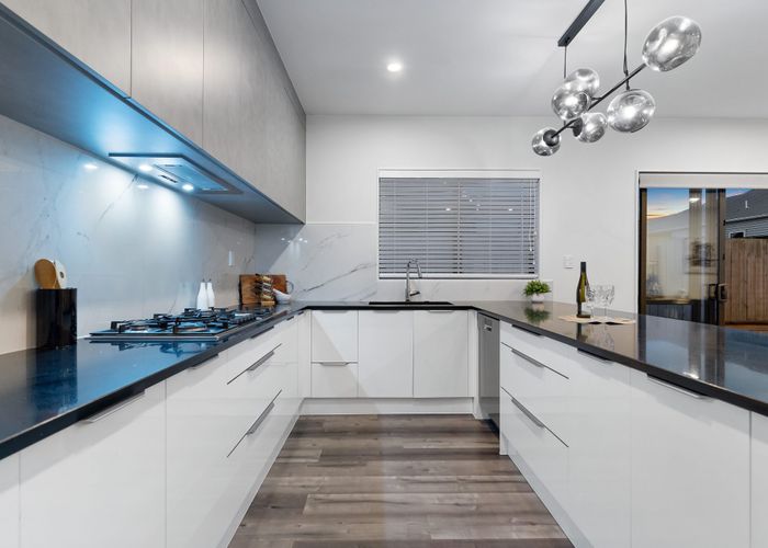  at 14 Arorangi Rise, Te Atatu Peninsula, Waitakere City, Auckland