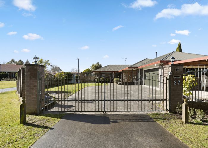  at 27 Halcione Close, Flagstaff, Hamilton, Waikato