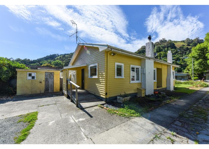  at 209 Nile Street East, Maitai, Nelson