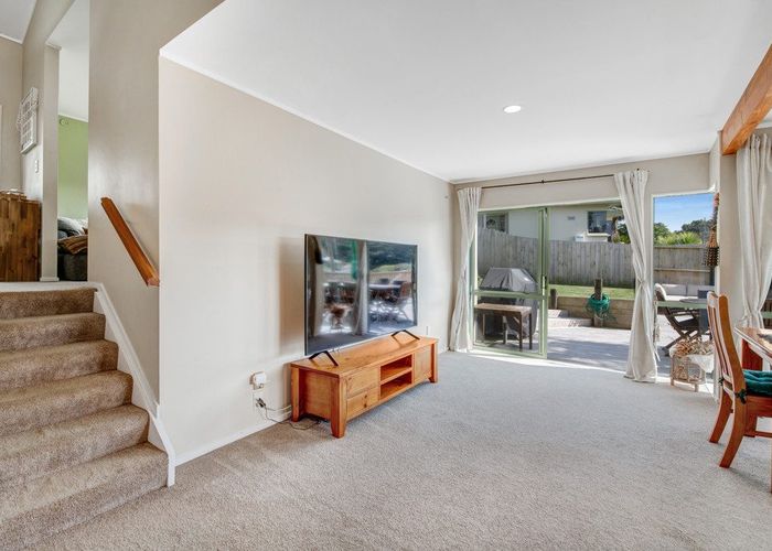  at 6 Kestrel Heights, Arkles Bay, Whangaparaoa