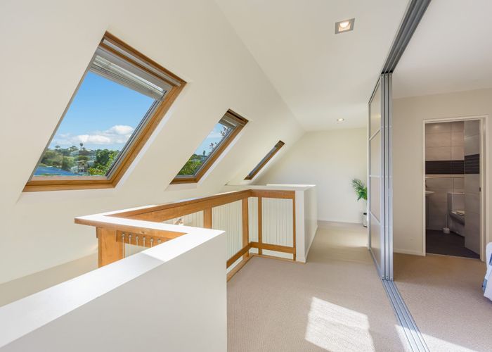  at 21A & 21B Lyons Avenue, Murrays Bay, North Shore City, Auckland