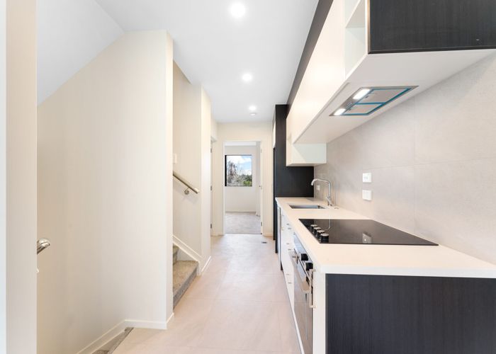  at 4/11 Seymour Road, Sunnyvale, Waitakere City, Auckland