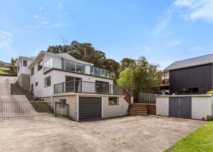  at 84 Wade River Road, Stanmore Bay, Whangaparaoa