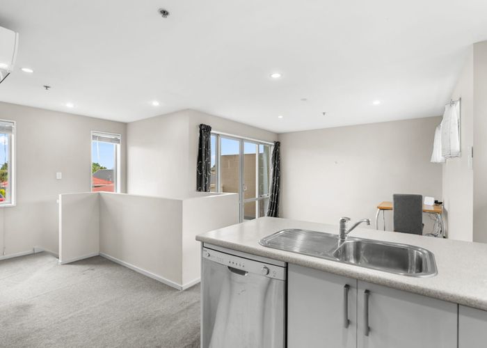  at 10/9 Cameron Street, Sydenham, Christchurch City, Canterbury