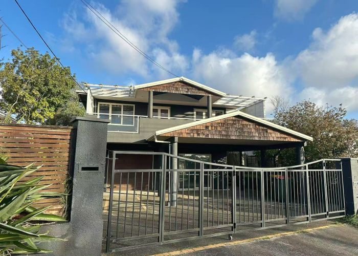  at 32B Regent Street, Devonport, North Shore City, Auckland