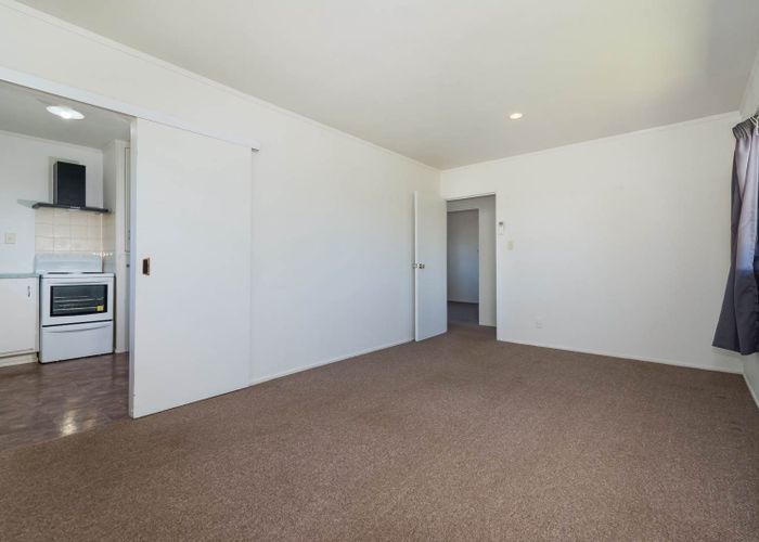  at 3 Regal Place, Forrest Hill, Auckland