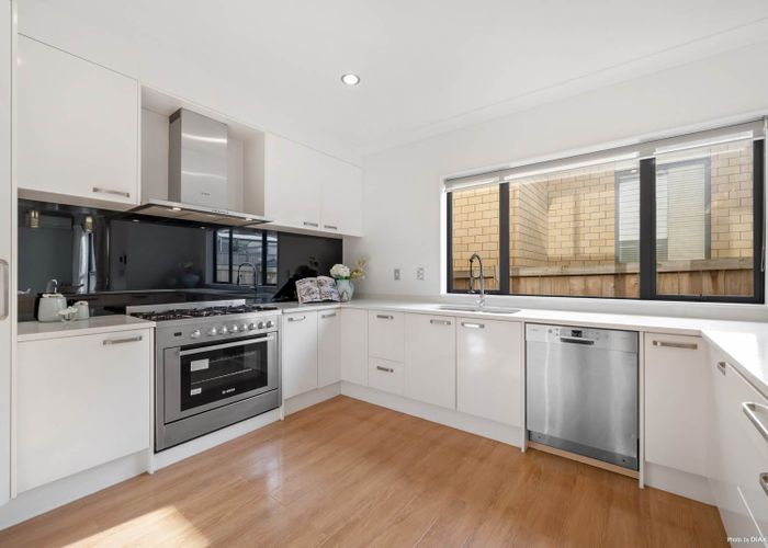  at 6 Palazzo Close, Flat Bush, Auckland