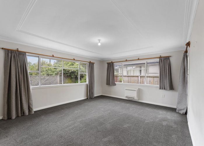  at 39 Acacia Avenue, Upper Riccarton, Christchurch