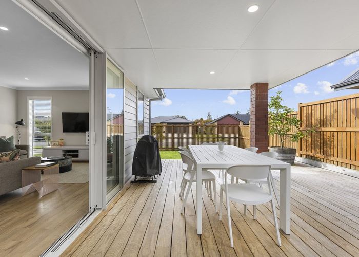  at 11 Jarrett Terrace, Leamington, Cambridge