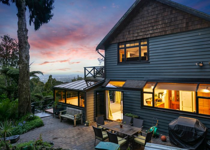  at 468 Scenic Drive, Waiatarua, Auckland