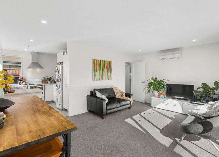  at 4/2 Broadbent Street, Riccarton, Christchurch