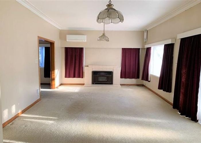  at 8 Gibbs Road, Manurewa, Manukau City, Auckland