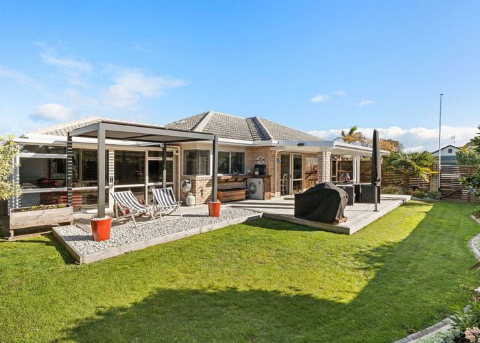  at 4 Amery Place, Papamoa Beach, Papamoa