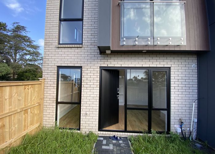  at 2/9 Schnapper Rock Road, Greenhithe, North Shore City, Auckland