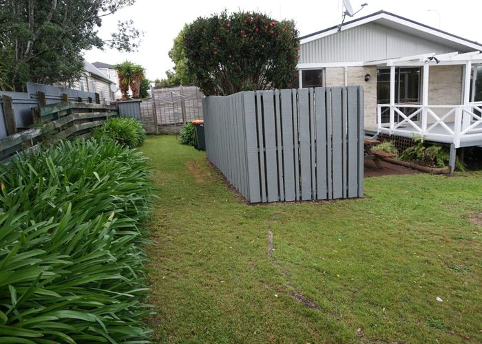  at 2/39 Union Rd, Howick, Manukau City, Auckland