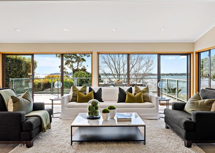  at 24 Vista Crescent, Glendowie, Auckland