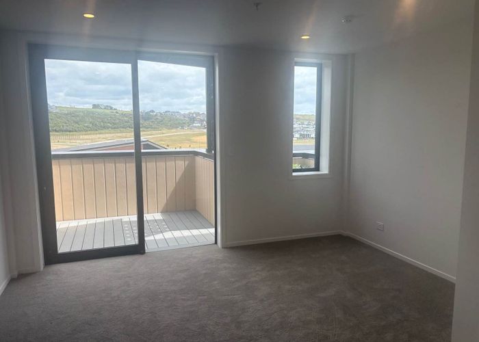  at 2/28 Pennant Street, Long Bay, North Shore City, Auckland