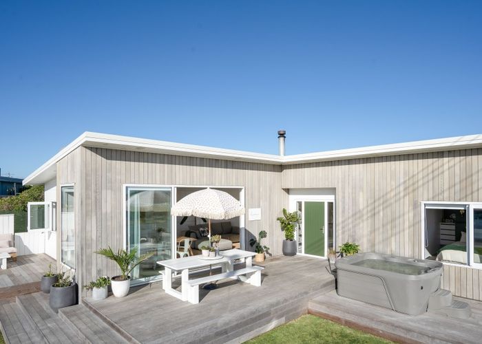  at 21 Ocean Beach Street, Foxton Beach, Foxton