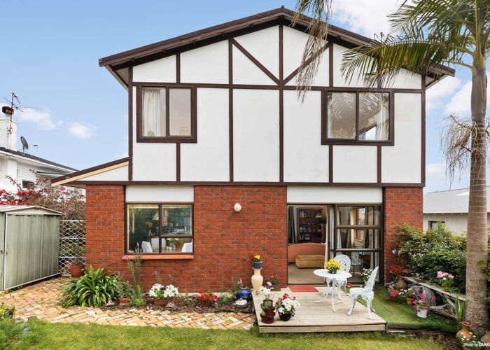  at 1/27 Watea Road, Sandringham, Auckland