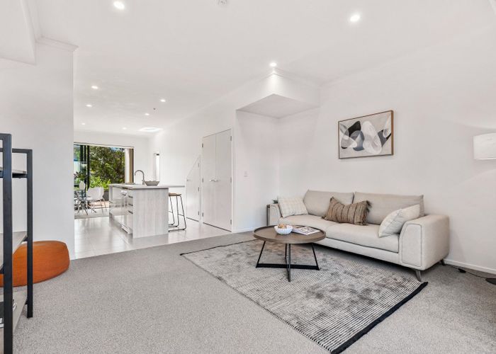 at 31 De Havilland Road, Hobsonville, Waitakere City, Auckland