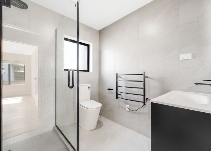  at 43D Mirrabooka Avenue, Botany Downs, Auckland