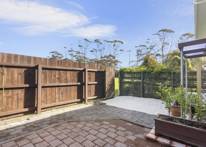  at 2/15A Oates Road, Glen Eden, Auckland