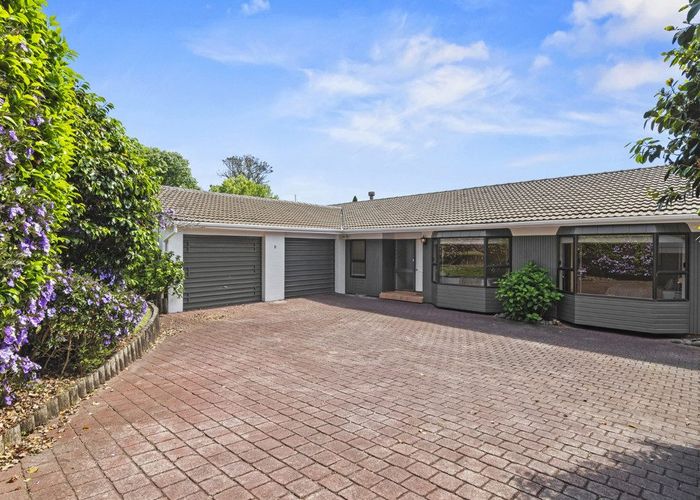  at 8 Terrylyn Drive, Hillcrest, Auckland