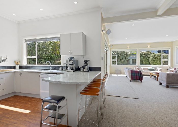  at 98 Apu Crescent, Lyall Bay, Wellington