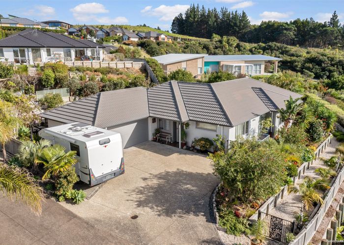  at 8 Fendalton Place, Hatfields Beach, Orewa