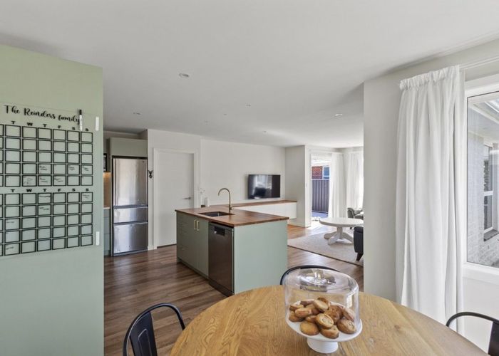  at 8 Pahau Place, Cracroft, Christchurch