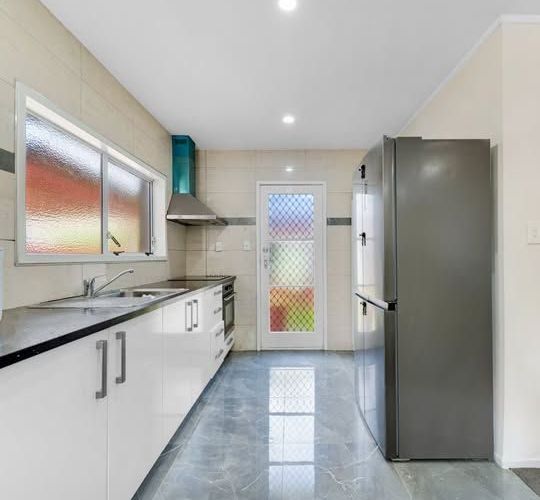  at 2/6 King Street, Papatoetoe, Manukau City, Auckland