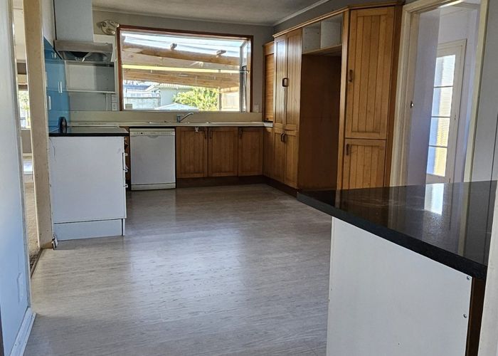  at 700 Richardson Road, Mount Roskill, Auckland City, Auckland