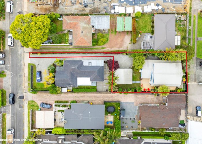  at 1/16 Stratford Avenue, Milford, Auckland