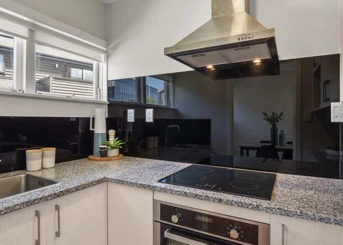  at 4/77 View Road , Mount Eden, Auckland City, Auckland