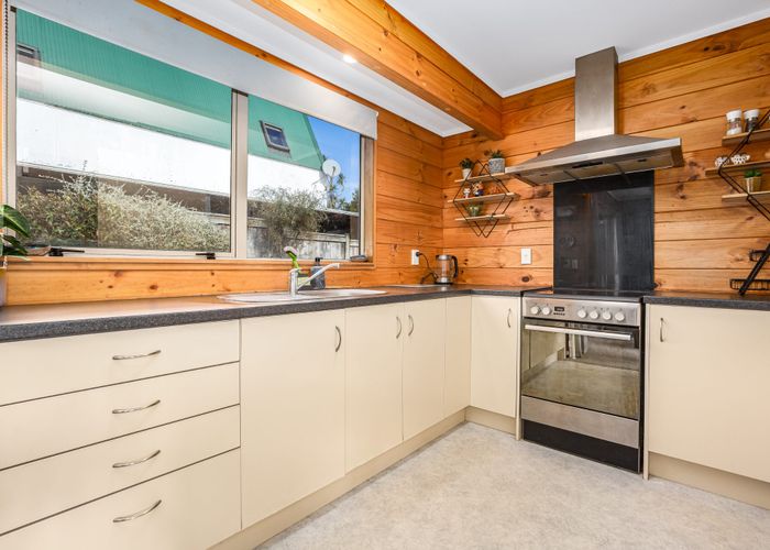  at 117a Gloaming Hill, Titahi Bay, Porirua, Wellington