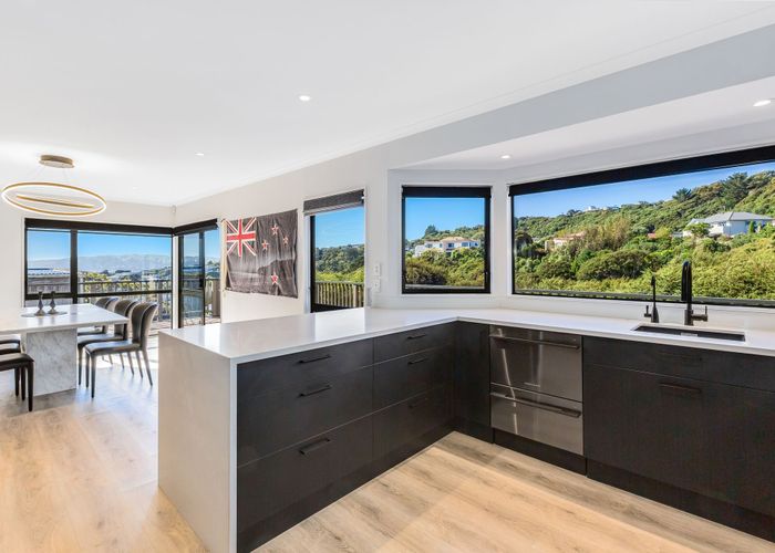  at 8 Glengavel Grove, Papakowhai, Porirua, Wellington