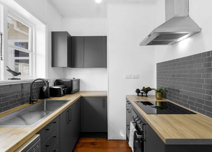  at 17 Kingston Street, Boulcott, Lower Hutt, Wellington