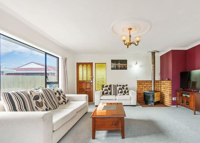  at 2/529 Weymouth Road, Weymouth, Manukau City, Auckland