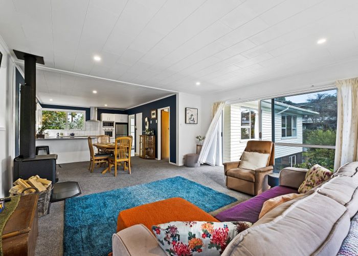 at 21 Ambury Place, Merrilands, New Plymouth
