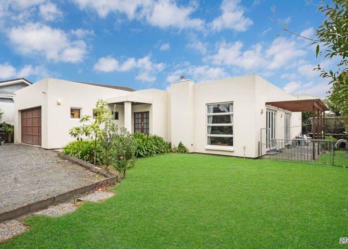  at 274 Royal Road, Massey, Waitakere City, Auckland