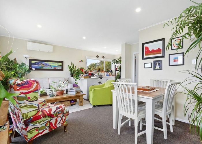  at 8D Nikau Road, Point Howard, Lower Hutt