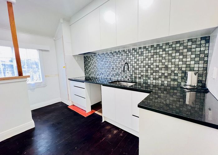  at 1/9 Radnor Road, Mount Roskill, Auckland