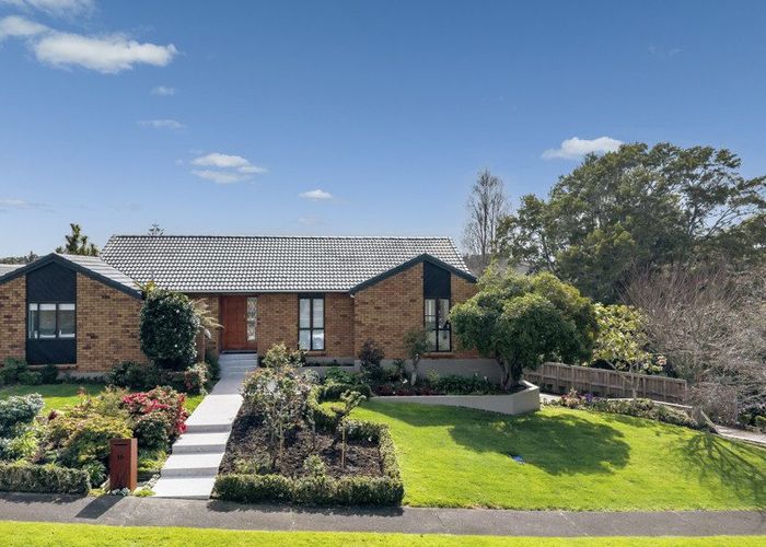  at 16 Rapallo Place, Farm Cove, Manukau City, Auckland