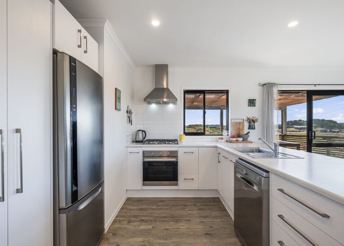 at 125 Strathnaver Drive, WAIKAWA BEACH, LEVIN