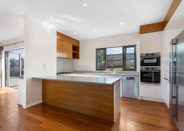  at 5 Angiangi Crescent, Beachlands, Manukau City, Auckland